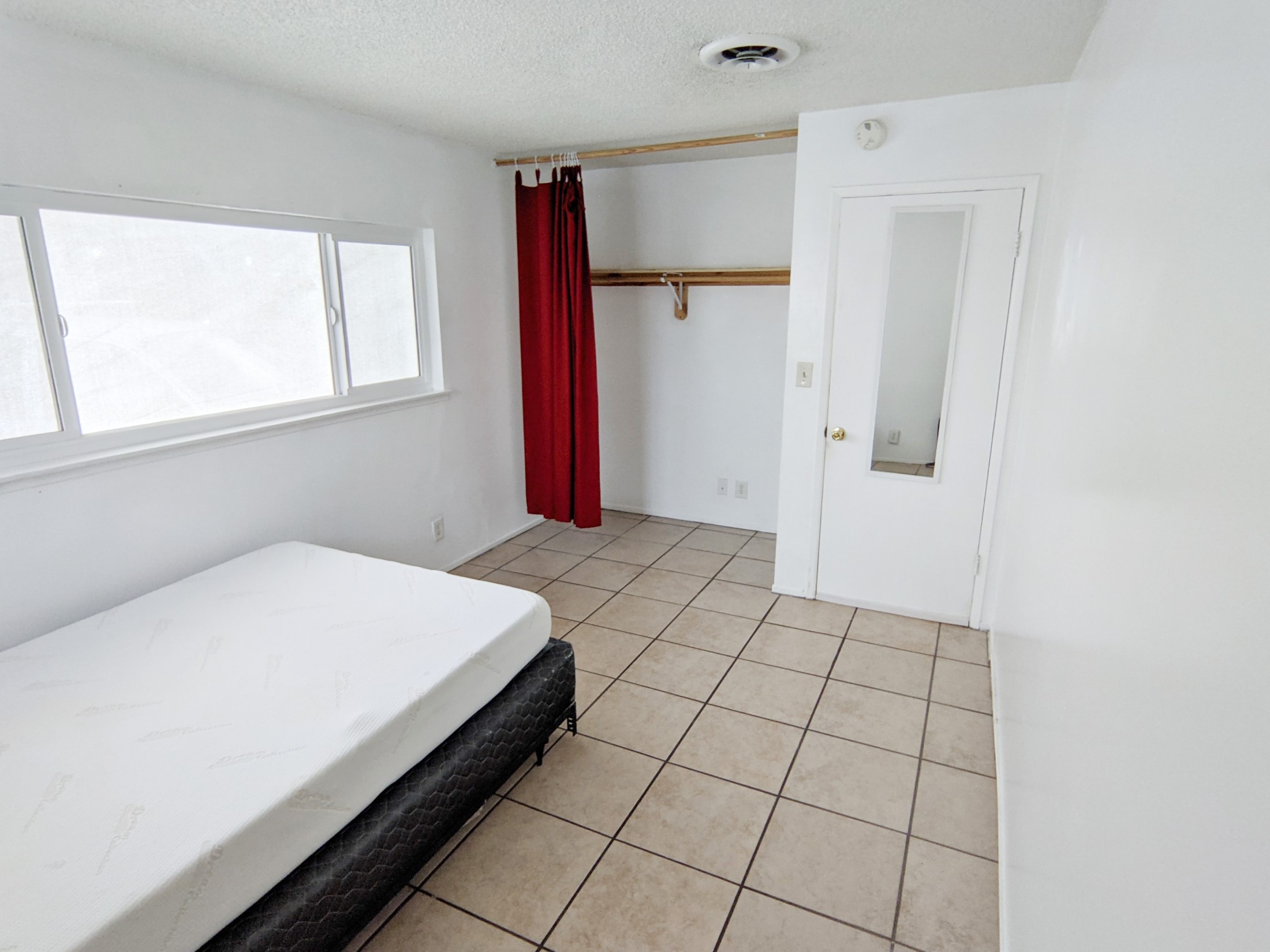 9307 Yolanda Ave