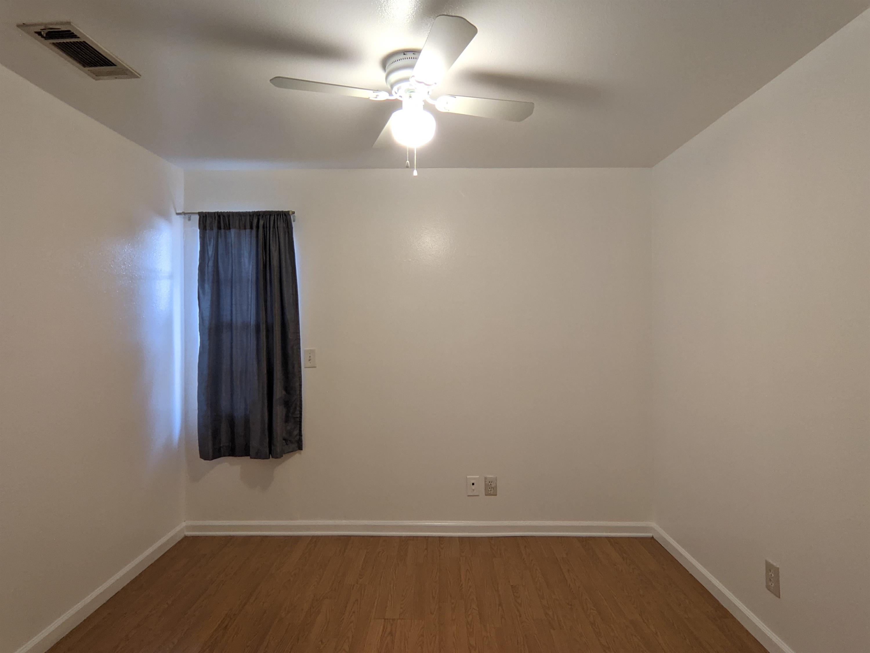 8816 Canby Ave - 6
